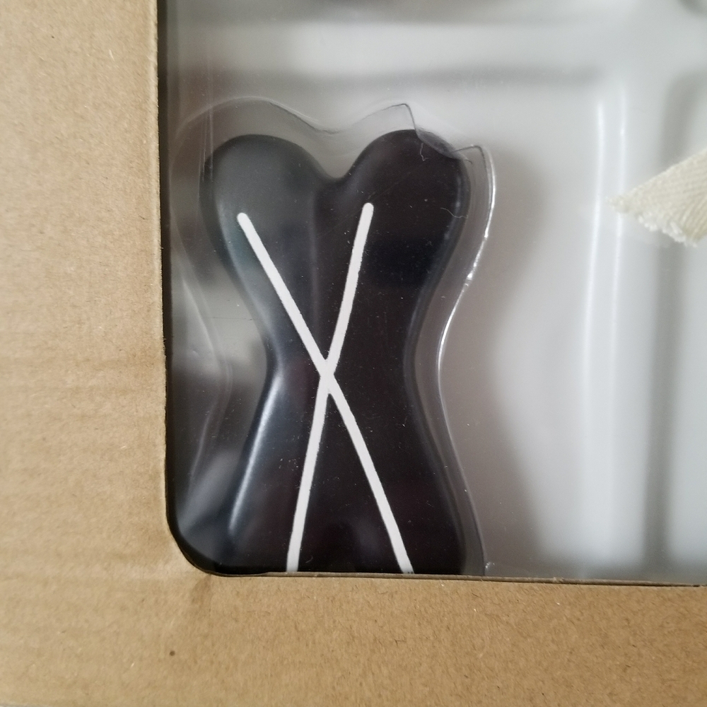 Rae Dunn XOXO TIC TAC Toe Ceramic Board Game - Picture 3 of 7